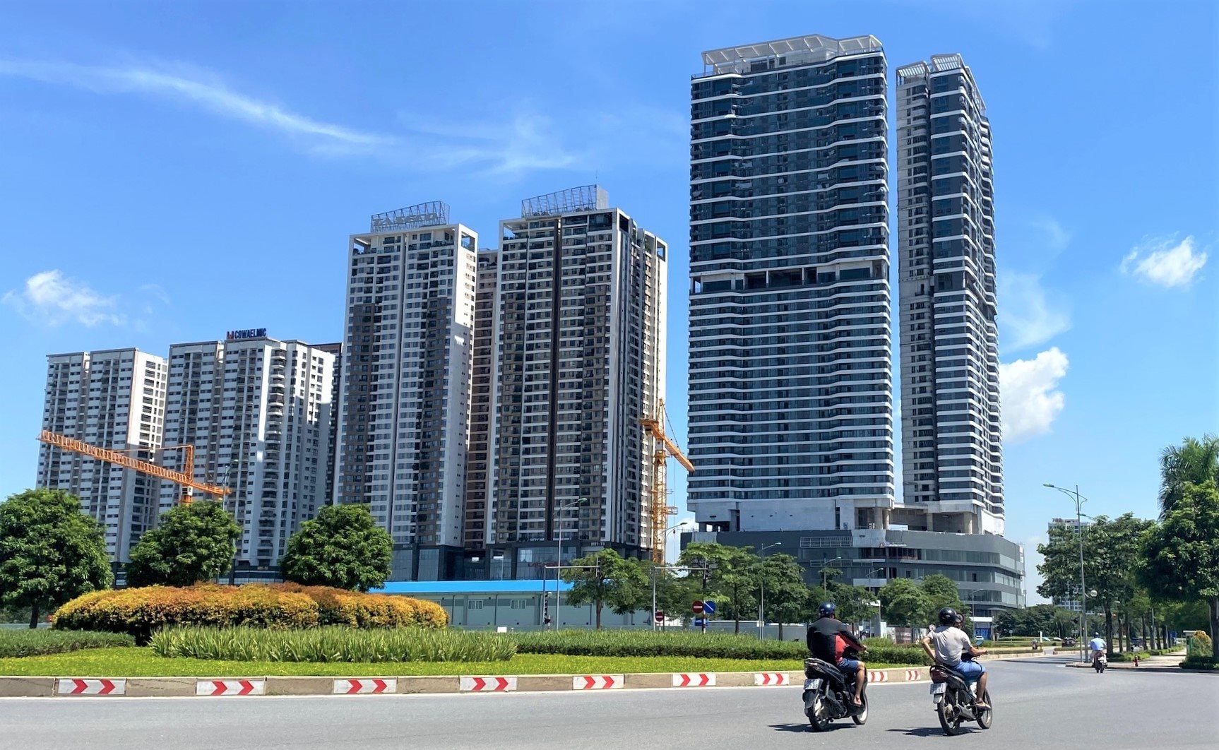 cu-ngo-o-chung-cu-ha-noi-la-suong-nhung-cam-8-ty-dong-di-tim-cho-o-cho-ca-gia-dinh-moi-nga-ngua-dieu-nay.jpg