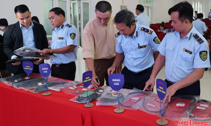 TP. Hồ Chí Minh: Tăng cường kỹ năng nhận diện hàng giả, hàng vi phạm sở hữu trí tuệ