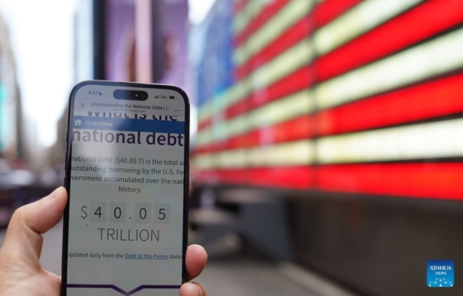 Nợ công Mỹ lần đầu vượt 40.000 tỷ USD, chi phí trả lãi vượt cả ngân sách quốc phòng