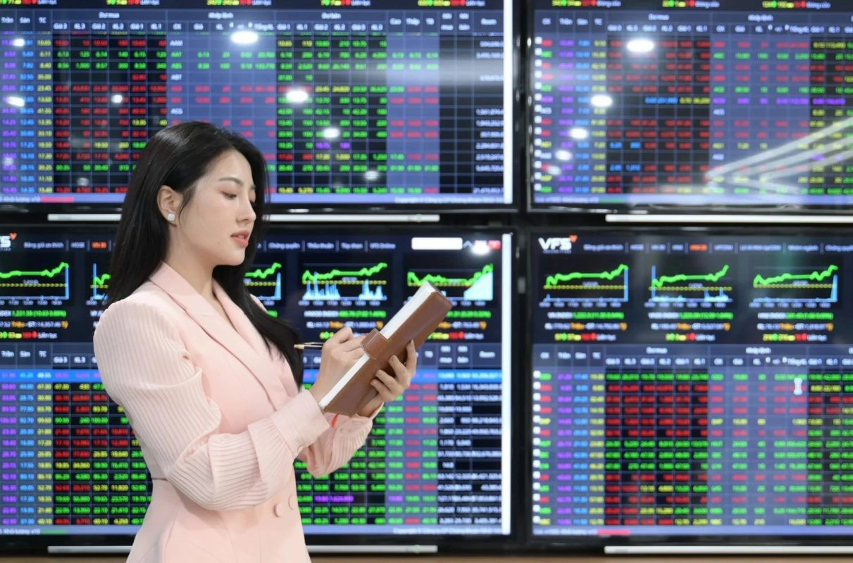 27 cổ phiếu vào rổ FTSE biến động ra sao trong phiên đầu tuần