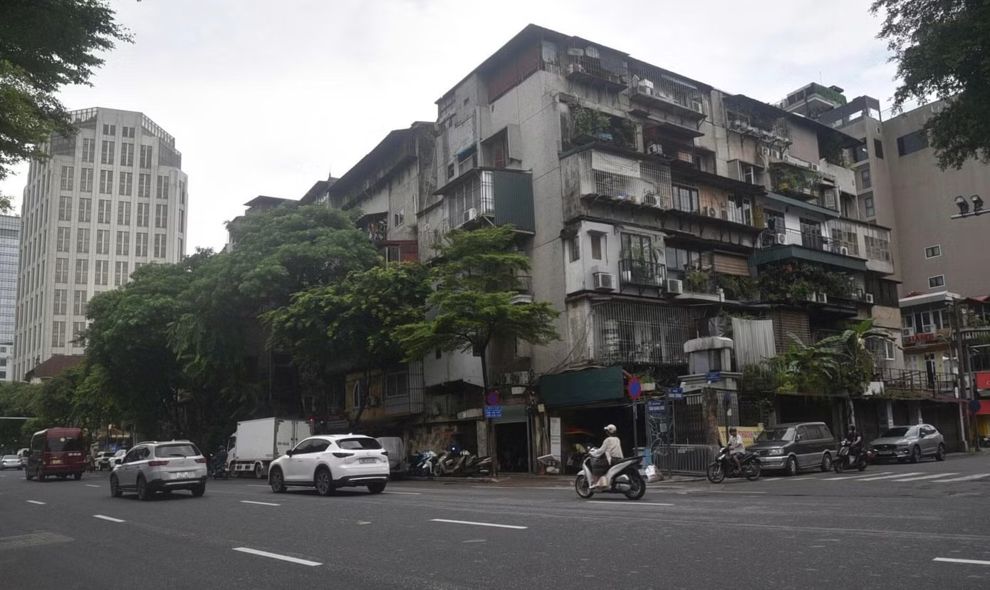 Hà Nội yêu cầu không xây nhà ở cao tầng tại đường sát đê sông Hồng