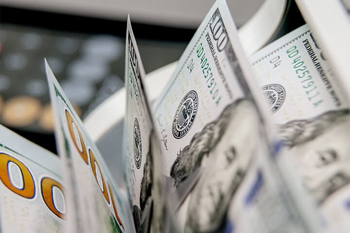 USD rơi về đáy 3 tháng, áp lực mới đang đến từ nợ công Mỹ