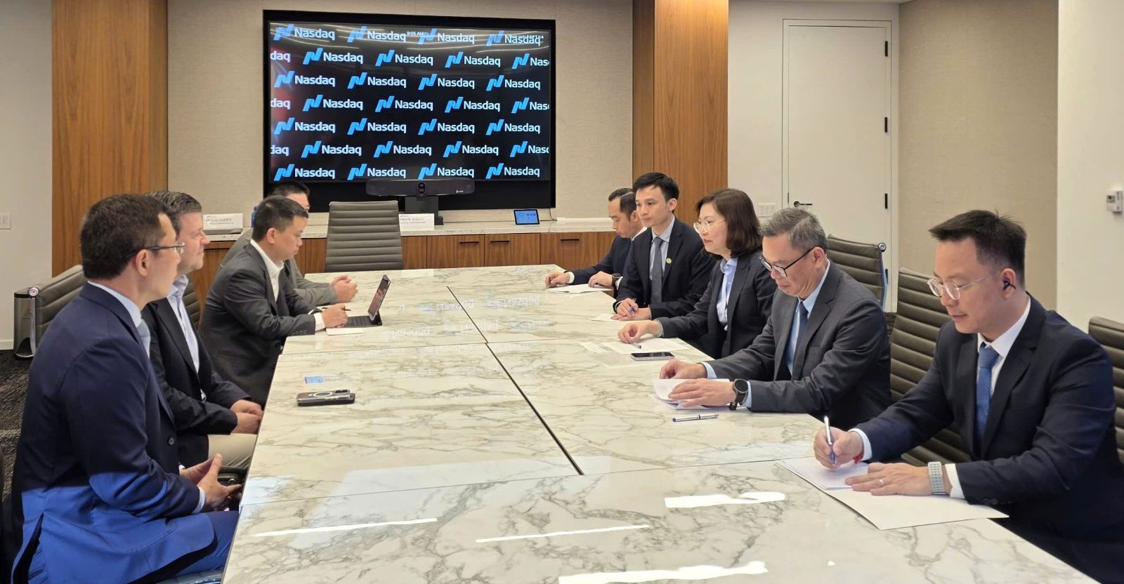 Nasdaq sẵn sàng hỗ trợ doanh nghiệp Việt tiếp cận thị trường vốn quốc tế