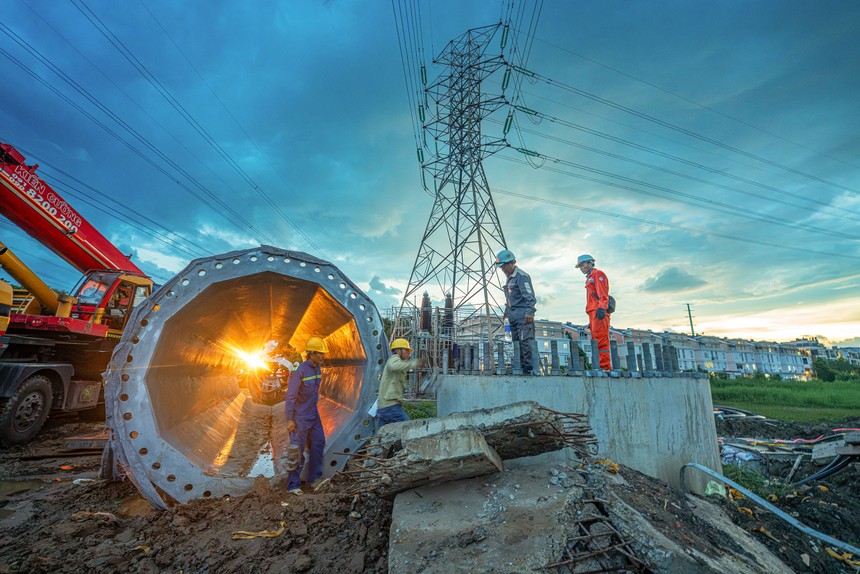Phú Long vượt tiến độ dự án ngầm hóa tuyến điện 220kV tại TP.HCM