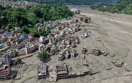 Việt Nam gửi điện thăm hỏi Trung Quốc và Nepal về thiên tai