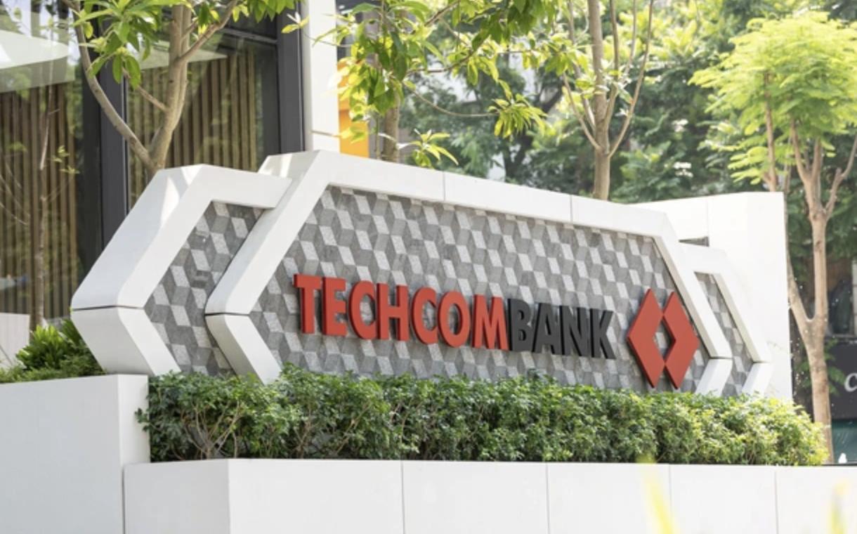 CEO Techcombank nhận 16,9 tỷ đồng tiền lương trong nửa đầu năm