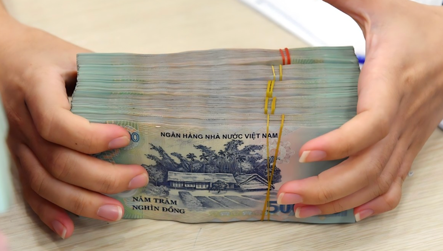 Huy động vốn vượt tín dụng, lãi suất khó giảm đáng kể trong ngắn hạn