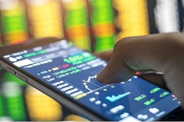 Chứng khoán 23/9: VN-Index hồi phục, chuyên gia khuyến nghị tiếp tục nắm giữ và hạn chế mua đuổi