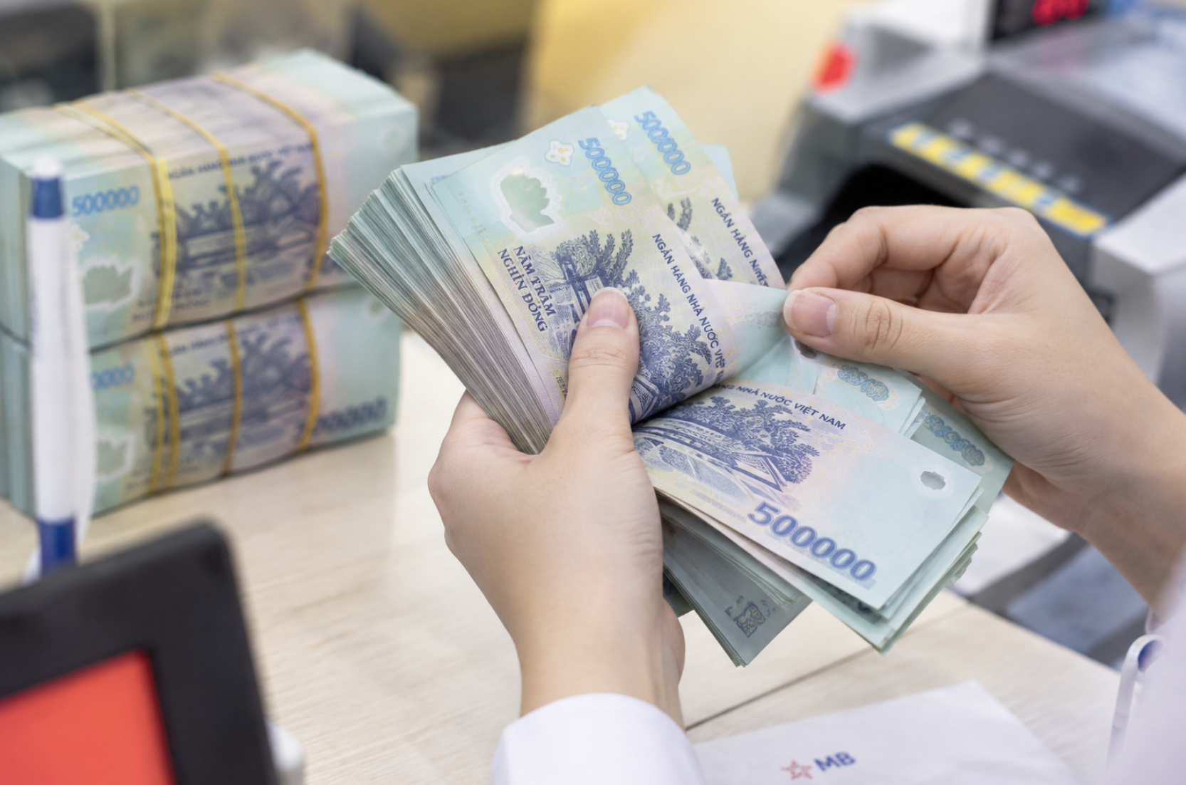 Đề xuất đưa khách VIP, lãnh đạo ngân hàng vào hệ thống giám sát phòng, chống rửa tiền