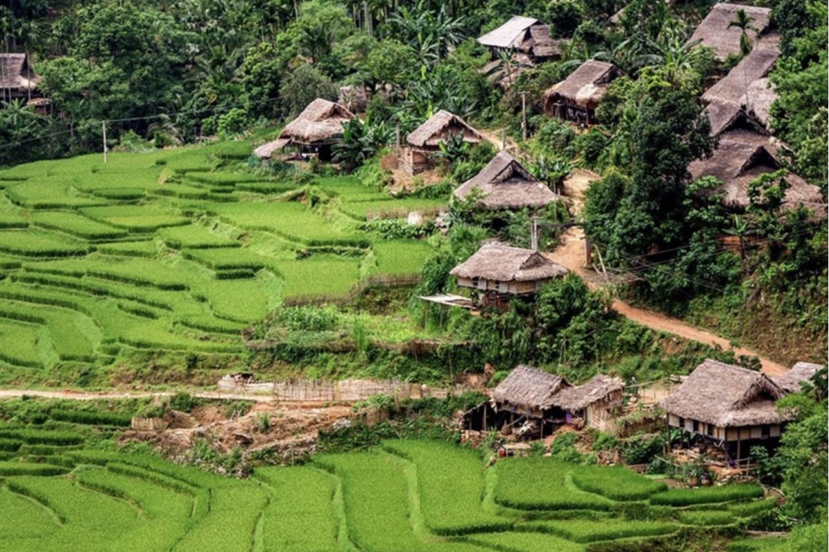 Ngôi làng 300 năm “lọt thỏm” giữa núi rừng Thanh Hóa, chỉ 62 hộ dân sinh sống