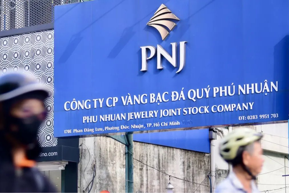 Toàn cảnh tại PNJ: Cổ phiếu biến động mạnh và cuộc tái cấu trúc nguồn vốn