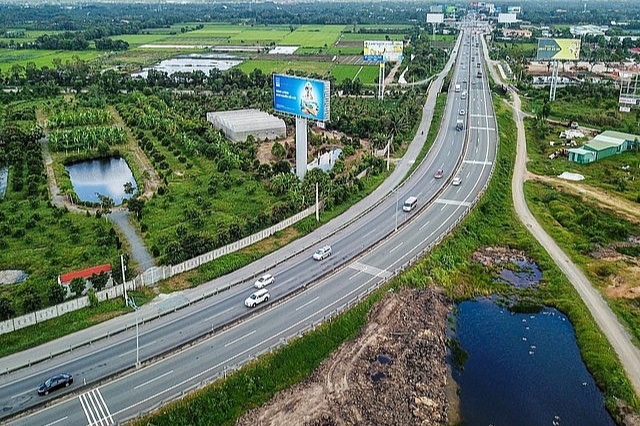 Cao tốc dài nhất miền Tây tăng tốc về đích: Đoạn qua An Giang đạt 82,76%, phấn đấu khai thác trước Tết 2027