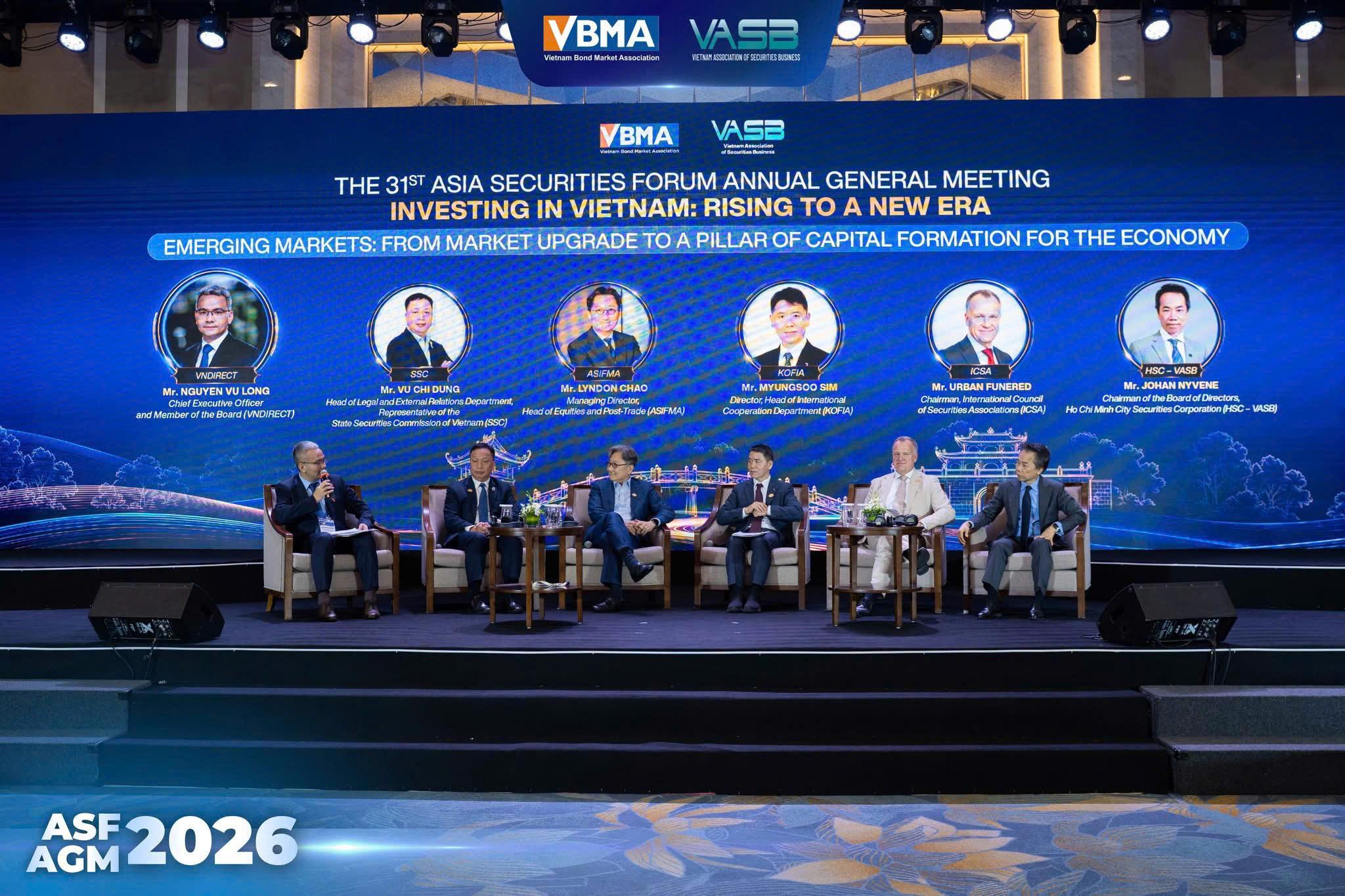 Sau nâng hạng, thị trường chứng khoán Việt Nam còn "nút thắt" nào để giữ dòng vốn dài hạn?