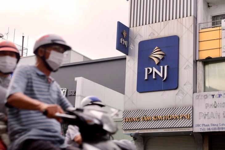 Chuyên gia chỉ ra rủi ro từ sức mua thực tế và triển vọng lợi nhuận tại PNJ