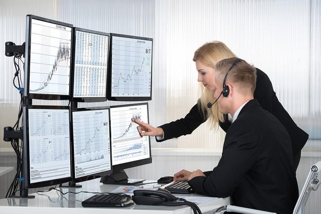 Khối ngoại bán ròng hơn 600 tỷ đồng, TCB và PNJ chịu áp lực lớn