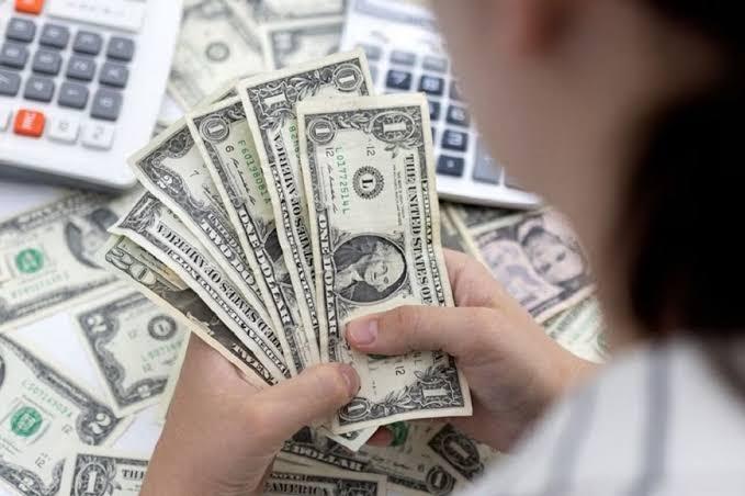 Tỷ giá USD hôm nay 17/10: USD nối tiếp đà giảm, kỳ vọng Fed tăng lãi suất hạ nhiệt
