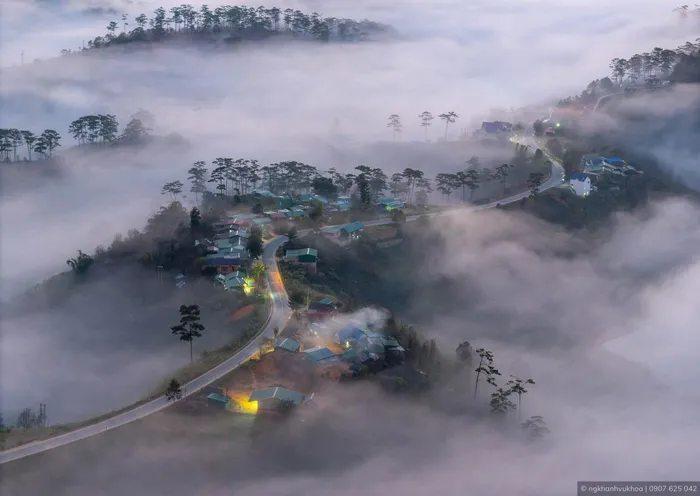 Ngôi làng ẩn trong sương mù ở Việt Nam: Cách Đà Lạt 50km, từng là bối cảnh phim điện ảnh trăm tỷ