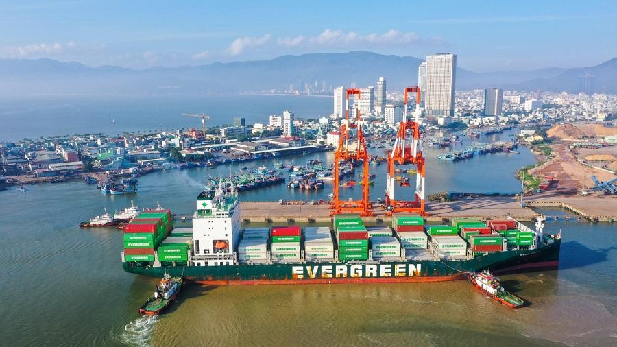 Cảng Quy Nhơn đón hơn 9 triệu tấn hàng, lợi nhuận quý III bất ngờ giảm