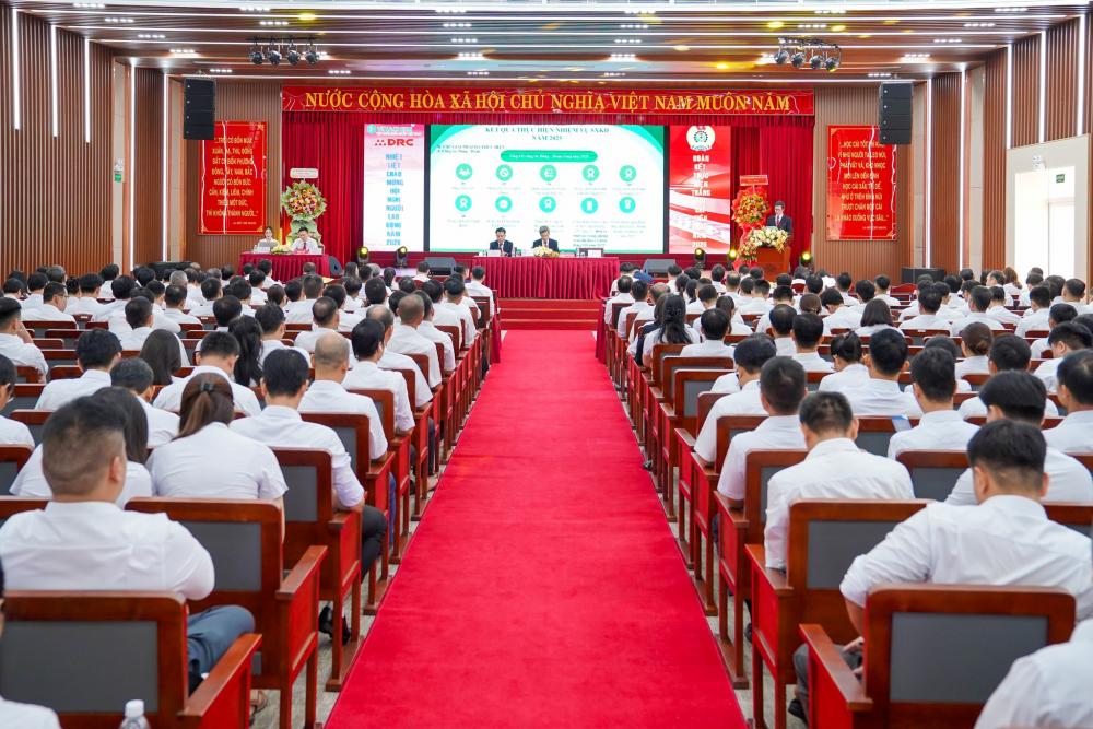 Thu nhập dàn lãnh đạo Cao su Đà Nẵng: Tổng giám đốc nhận hơn 111 triệu đồng/tháng