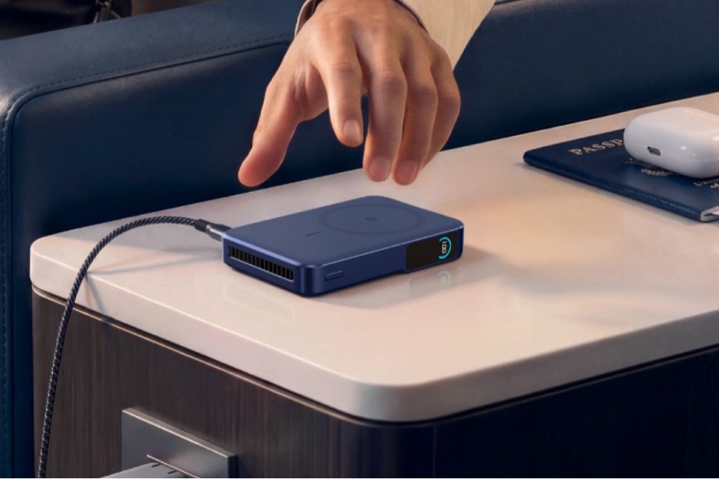 MagGo Power Bank 2 Pro nhà Anker: Pin dự phòng từ tính Qi2 25W đầu tiên có quạt làm mát chủ động