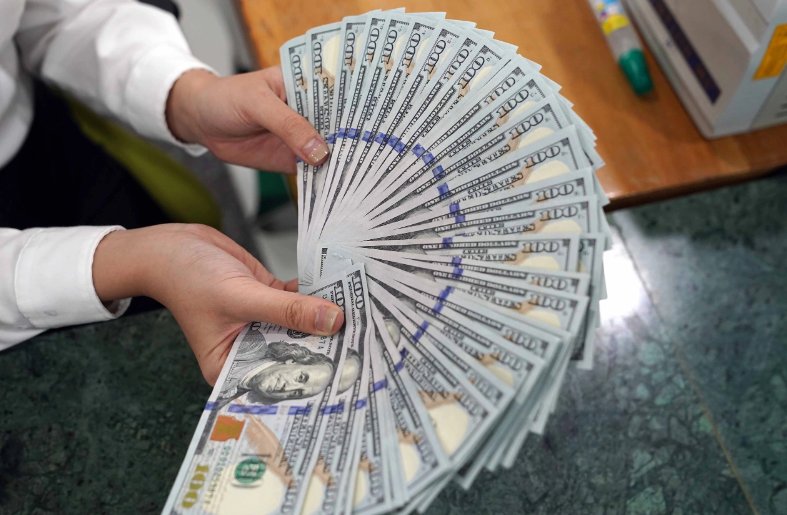 Tỷ giá USD hôm nay 26/10: Ngân hàng hạ nhiệt, đồng bạc xanh chờ tín hiệu mới