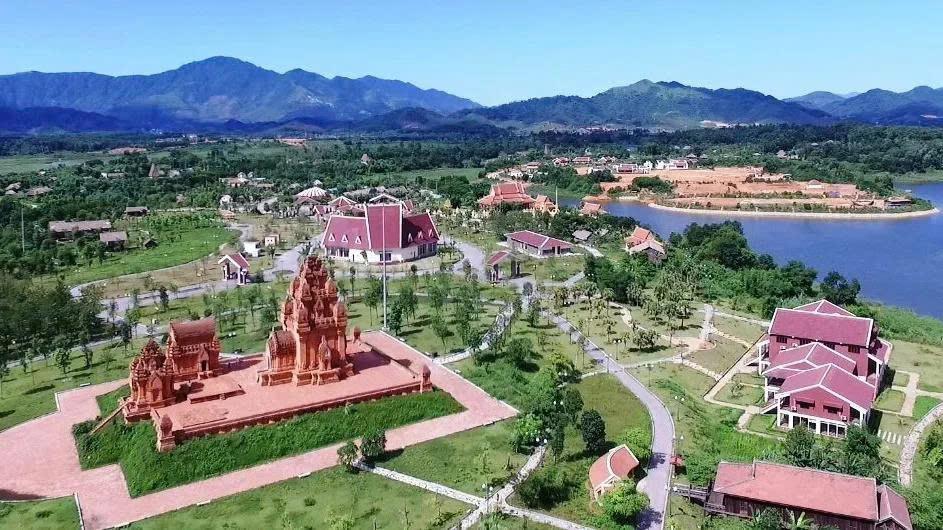 Ngôi làng được ví như “Việt Nam thu nhỏ”: Rộng hơn 1.500ha, hội tụ bản sắc 54 dân tộc