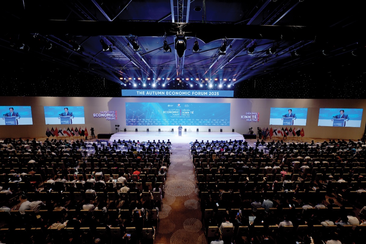 Sáng nay, Thủ tướng Lê Minh Hưng đối thoại 60 phút với lãnh đạo WEF tại Diễn đàn Kinh tế Mùa Thu 2026