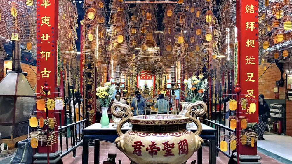 Ngôi chùa hơn 130 năm tuổi ở miền Tây: Kiến trúc độc đáo, có những vòng nhang cháy suốt 12 ngày